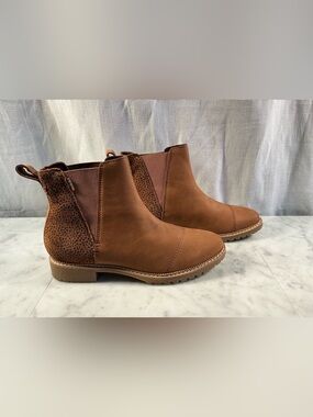 Toms Chestnut/Tan Chelsea Ankle Boots size 6.5W